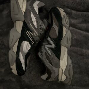 New Balance Men's Black and Gray Sneakers. Brand new never worn! They didn’t fit